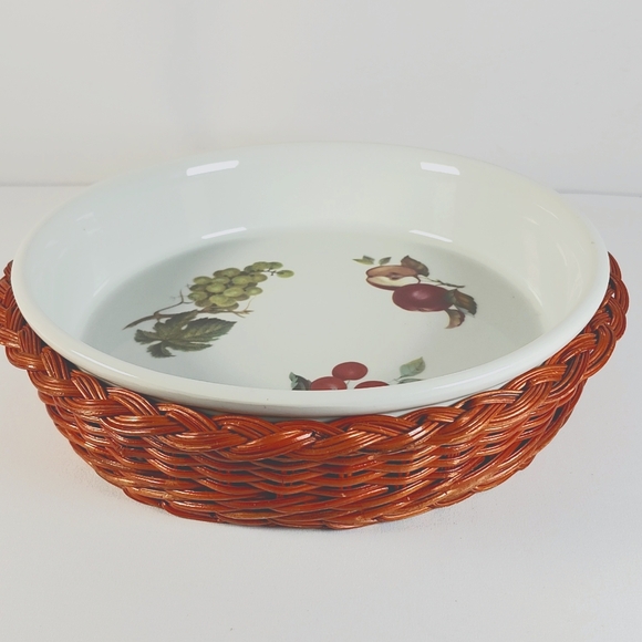 Beautiful 11 Inch Serving Dish Casserole with Basket - Oven Safe - Picture 11 of 16